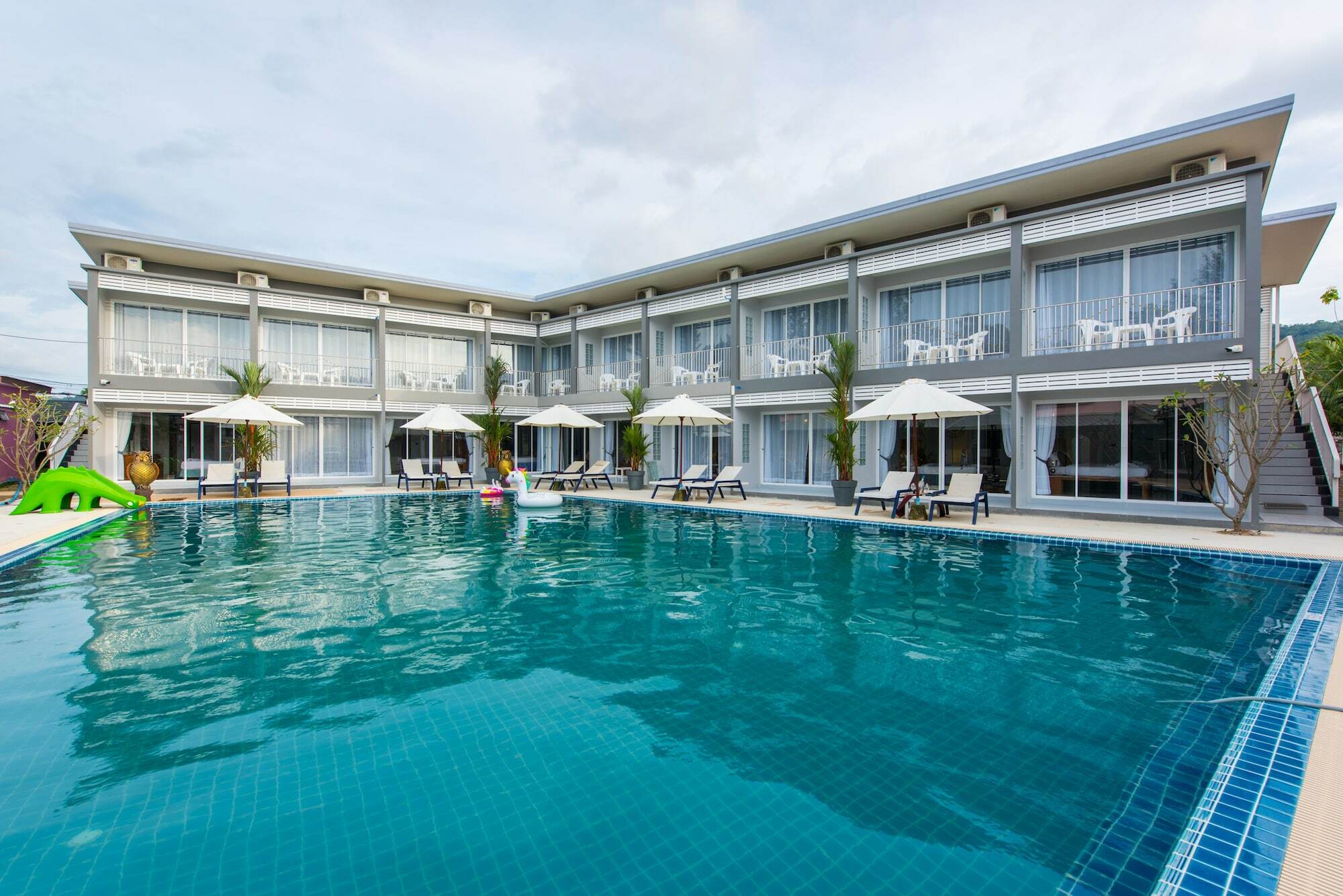 Lagoon Hotel 4*